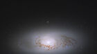 Hubble capta una rarsima galaxia lenticular en la constelacin de Leo 