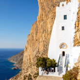 Amorgos la isla griega donde el Mediterrneo an tiene cielos oscuros