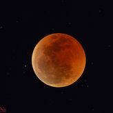 La Luna Roja desde Namibia