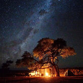 Un refugio de vida salvaje y de estrellas en el desierto de Namibia