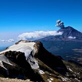 Volcanes que tocan las estrellas en el Parque IztaPopo de Mxico