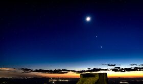 Venus y Jpiter protagonizan esta semana uno de los encuentros planetarios ms llamativos Venus y Jpiter protagonizan esta semana uno de los encuentros planetarios ms llamativos
