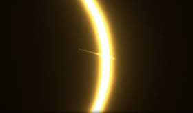 Un meteoro durante el eclipse El misterioso objeto captado en Espaa que lleg al APOD Un meteoro durante el eclipse El misterioso objeto captado en Espaa que lleg al APOD