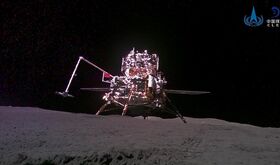 China trae a la Tierra las primeras muestras de la cara oculta de la Luna