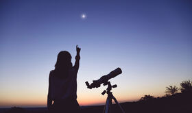 Los Mejores Eventos Astronmicos de Abril 2025