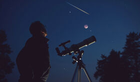 Lluvia de estrellas Lridas 2025 Gua completa para disfrutar del espectculo celeste
