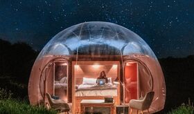 SkyBubbles dormir bajo las estrellas con diseo sostenibilidad y confort