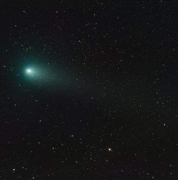 Dos cometas merodean la Tierra