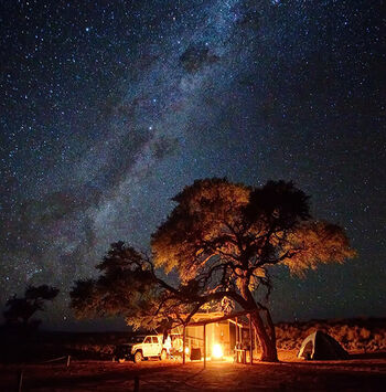 Las estrellas y los leopardos de la oscura Namibrand