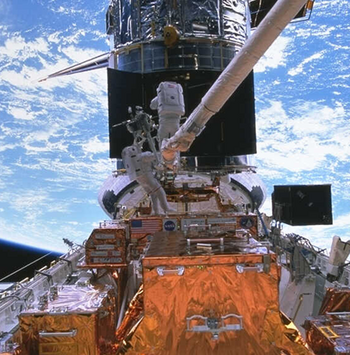 Telescopios terrestres vs telescopios espaciales: los paparazzis del cosmos