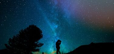 San Valentn bajo las estrellas escapadas romnticas rumbo al eclipse 2026