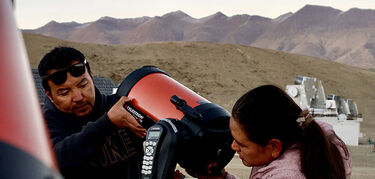 mujeres astroturismo