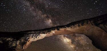 Puentes Naturales de Utah ventanas a las estrellas que nadie cre