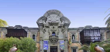 Fachada del Museo Casa de la Ciencia Sevilla