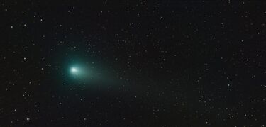 Dos cometas merodean la Tierra