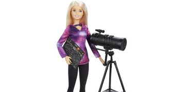 Barbie astronauta y astrofísica