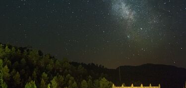 Alojamientos Starligth en Teruel dormir bajo uno de los cielos ms oscuros de Espaa