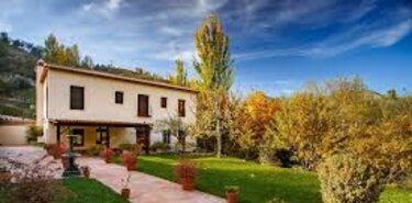 Molino San Acacio un alojamiento Starlight entre el ro Darro y Sierra Nevada