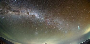 Lluvia de estrellas Lridas 2026 cmo cundo y dnde verlas en su mejor momento