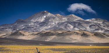 Da 7  Ojos del Salado conquistar el cielo desde la tierra