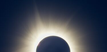 Astronoma Cercana hace balance del eclipse vivido desde el Castillo de Cullar