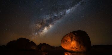 Karlu Karlu el paisaje sagrado de Australia que ahora tambin protege sus estrellas