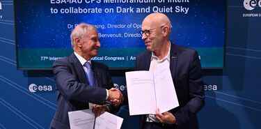 Europa y la IAU se alan para proteger la astronoma frente a los satlites