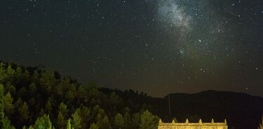 Alojamientos Starligth en Teruel dormir bajo uno de los cielos ms oscuros de Espaa