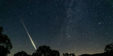 Especial Perseidas 2023 las mejores actividades para ver la lluvia de estrellas en Espaa