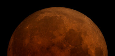 As se ha visto el espectacular eclipse total de luna de sangre
