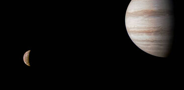 Retrato de planeta y luna La misin Juno capta a Jpiter y su luna Io juntos 