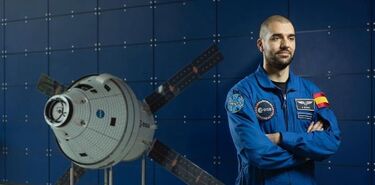 Conociendo al astronauta Pablo lvarez el tercer espaol que ir al espacio