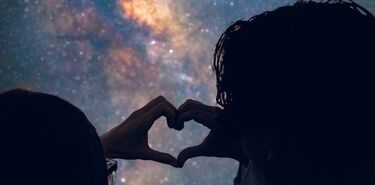 Cita perfecta para San Valentn Cmo organizar una noche de observacin estelar en pareja