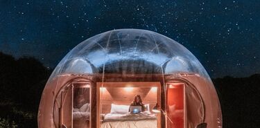 SkyBubbles dormir bajo las estrellas con diseo sostenibilidad y confort