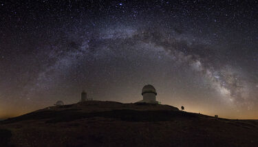 Observatorio Javalambre noche
