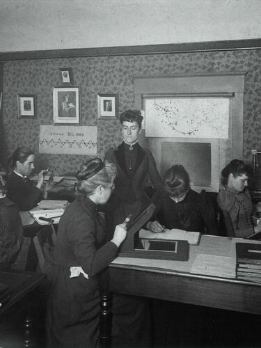mujeres observatorio Harvard 