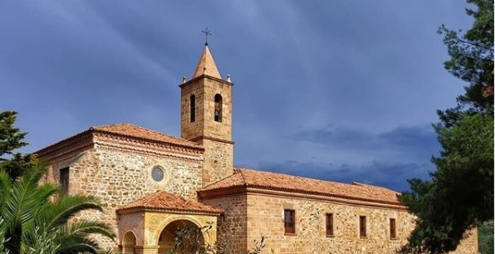 Silencio y estrellas en El Monasterio El Olivar