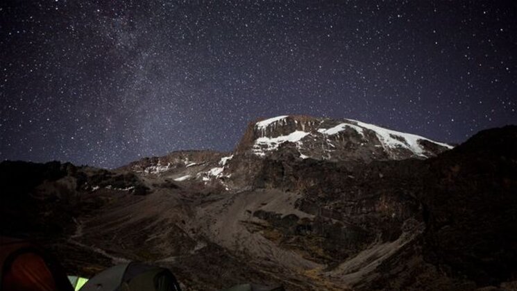 Noche en el Kilimanjaro