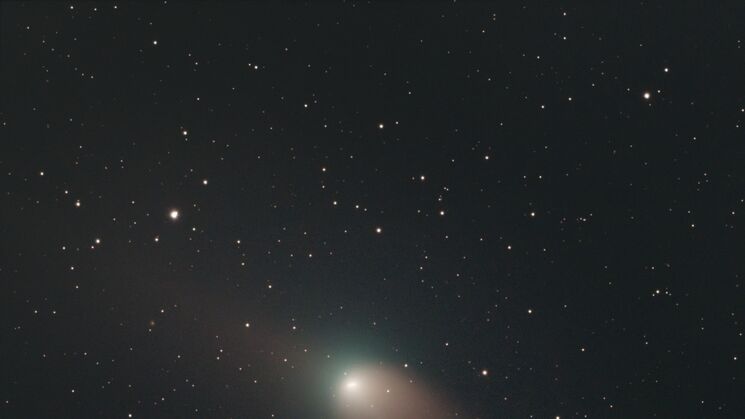 cometa verde 2023