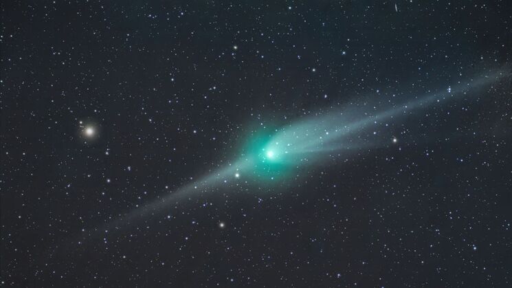 cometa verde 2023