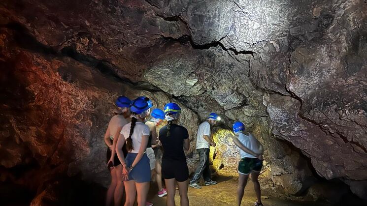 cueva montesinos