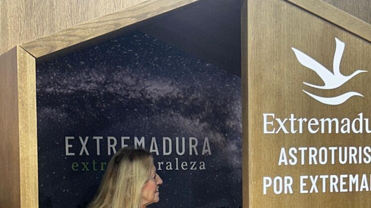 fitur 2025