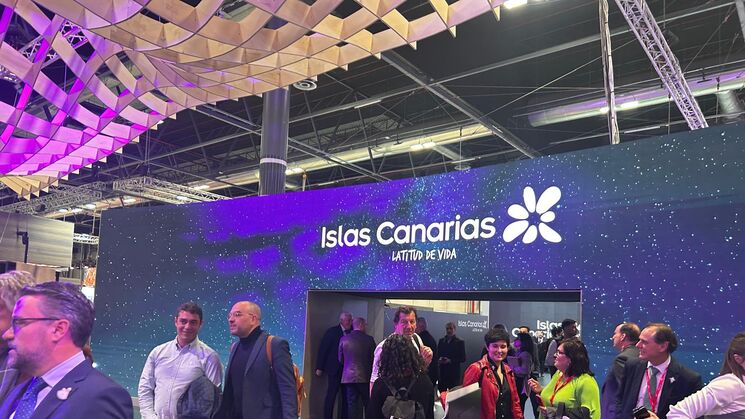 fitur 2025