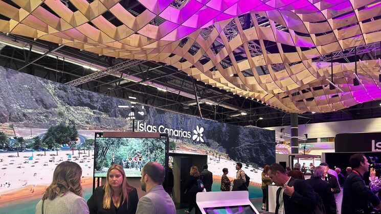 fitur 2025