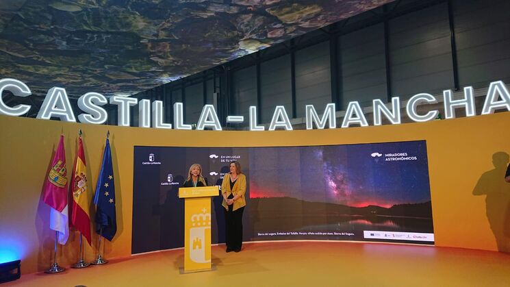 fitur 2025