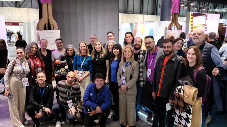 fitur 2025