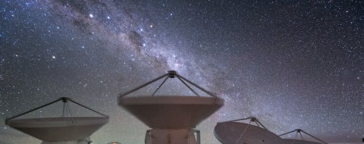 ALMA cumple diez aos observando el universo  