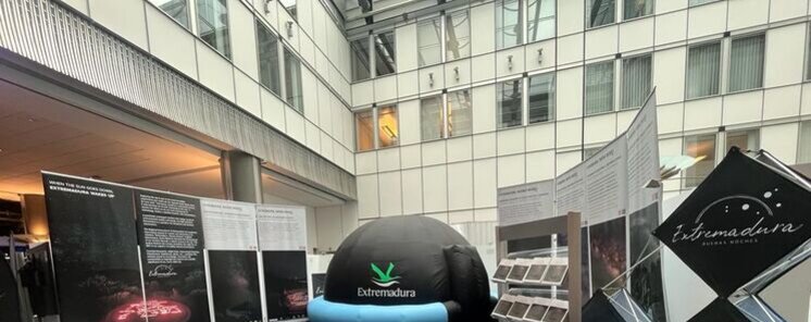 Los cielos de Extremadura llegan al Parlamento Europeo