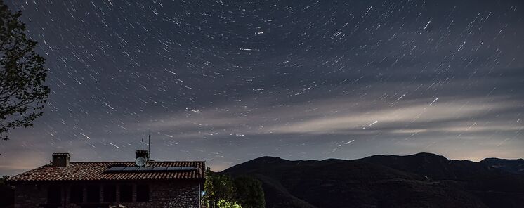 Antigedades estrellas y naturaleza la esencia de Mas Pineda 