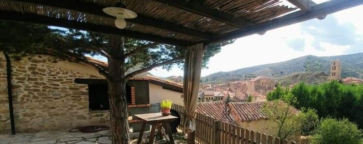 Estrellas de la sierra turolense desde El Patio del Maestrazgo